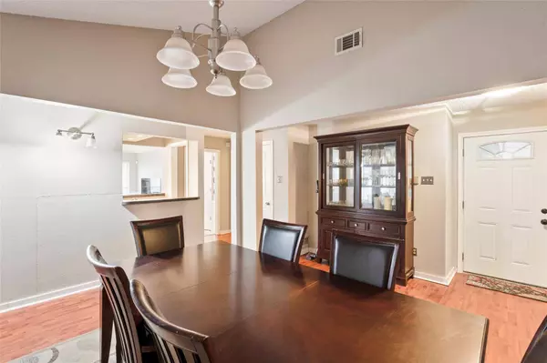 10101 Cimmaron Trail, Dallas, TX 75243