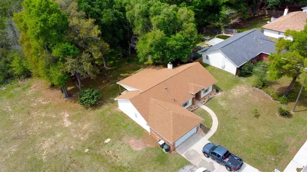 6745 Community Dr, Pensacola, FL 32526