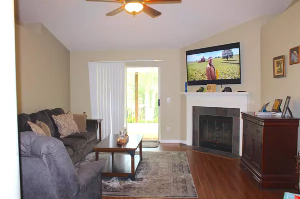 6745 Community Dr, Pensacola, FL 32526