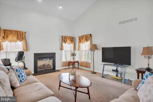 127 GOLDEN MEADOW LN, Sicklerville, NJ 08081