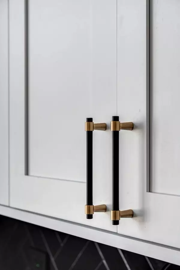 2525 W Lexington ST, Chicago, IL 60612