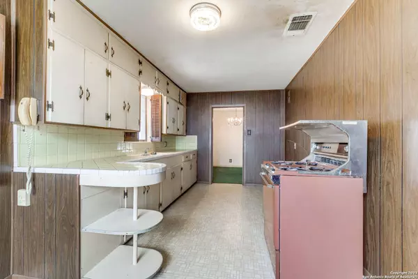 418 COSGROVE ST, San Antonio, TX 78210-5437