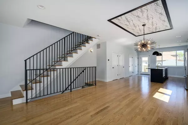 2525 W Lexington ST, Chicago, IL 60612