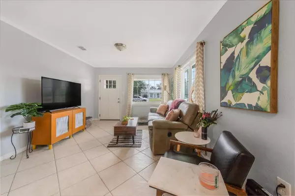 305 S LAKEWOOD DR, Orlando, FL 32803