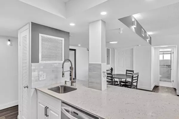 1060 Crystal Lake DR 203, Deerfield Beach, FL 33064