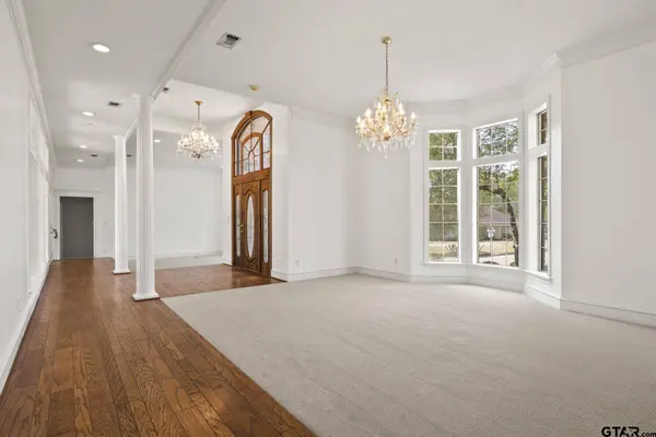 210 Turnberry Circle, Mt Pleasant, TX 75455