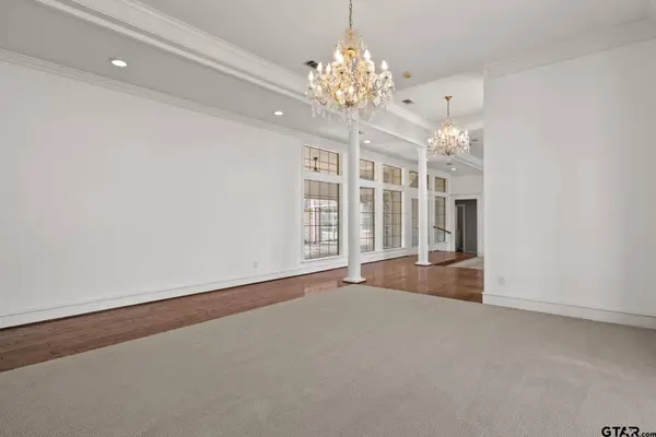 210 Turnberry Circle, Mt Pleasant, TX 75455