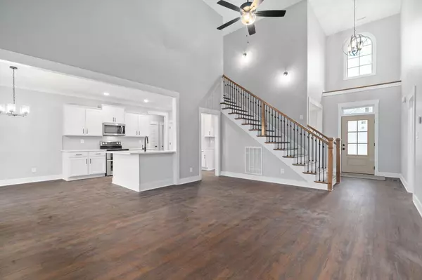 204 Sherlock Dr, Clarksville, TN 37043