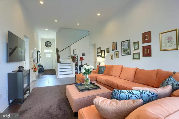 404 W COOVER ST, Mechanicsburg, PA 17055