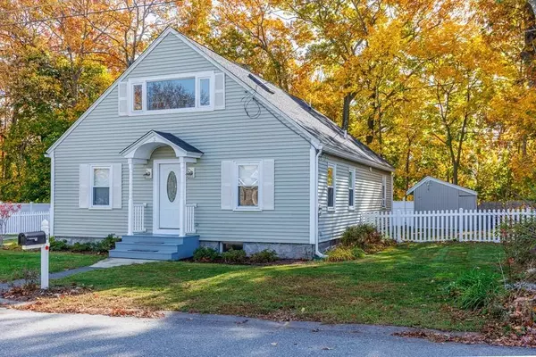 3 Orchard St, Tewksbury, MA 01876