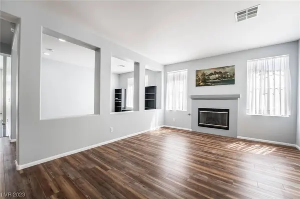 5916 Soaring Bluff Street, North Las Vegas, NV 89031