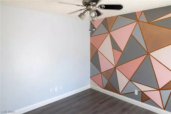 8901 Antioch Way, Las Vegas, NV 89117