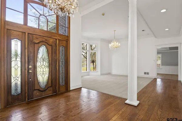 210 Turnberry Circle, Mt Pleasant, TX 75455