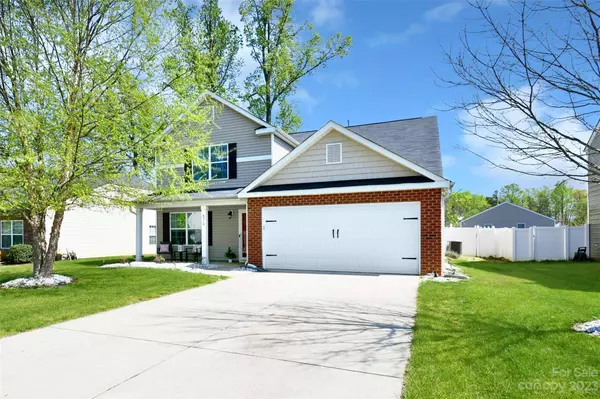 4310 Barnside LN, Charlotte, NC 28216