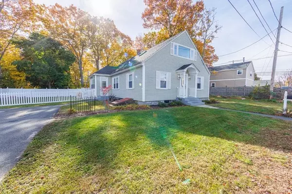 3 Orchard St, Tewksbury, MA 01876