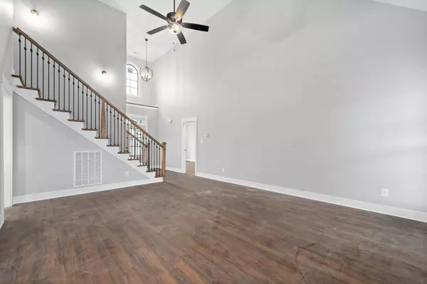 204 Sherlock Dr, Clarksville, TN 37043