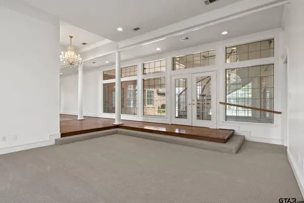 210 Turnberry Circle, Mt Pleasant, TX 75455