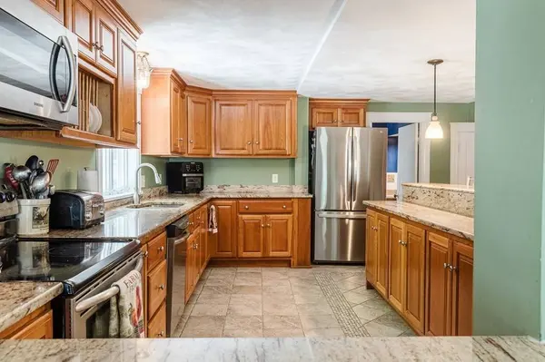 77 North Street, North Reading, MA 01864