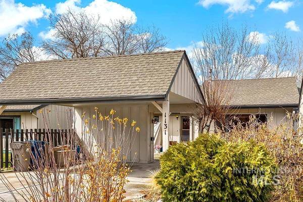 1131 S Abbey Cir, Boise, ID 83705
