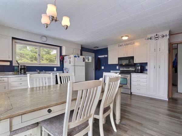 5917 HWY 70, Eagle River, WI 54521