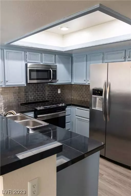 8901 Antioch Way, Las Vegas, NV 89117