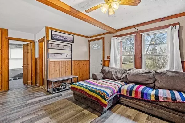 117 Richardson Ave, Dracut, MA 01826