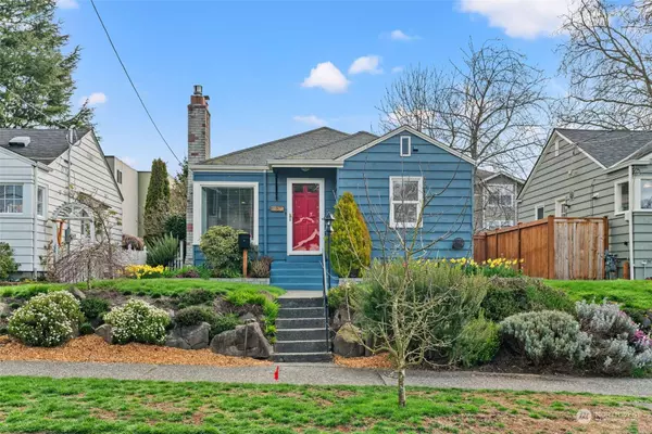 7530 25th AVE NW, Seattle, WA 98117