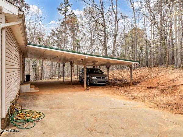 1621 Sequoyah DR, Mooresburg, TN 37811