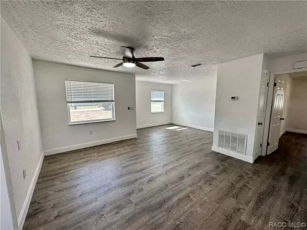 20 S Wadsworth AVE, Beverly Hills, FL 34465