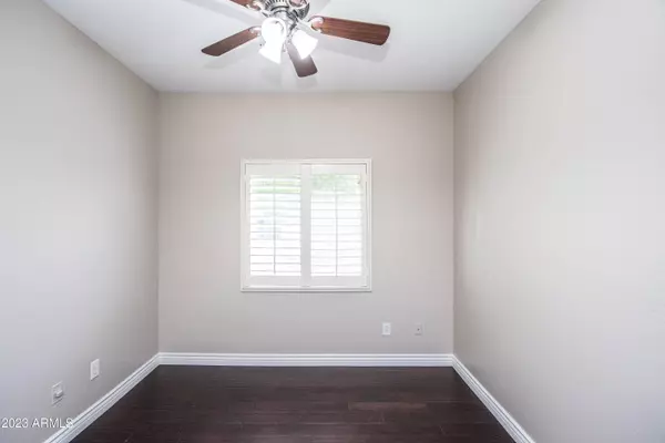 31764 N ROYAL OAK Way, San Tan Valley, AZ 85143