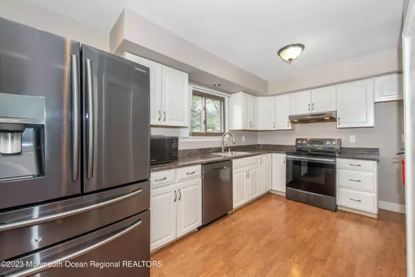 52 Ellen Heath Drive #52, Matawan, NJ 07747