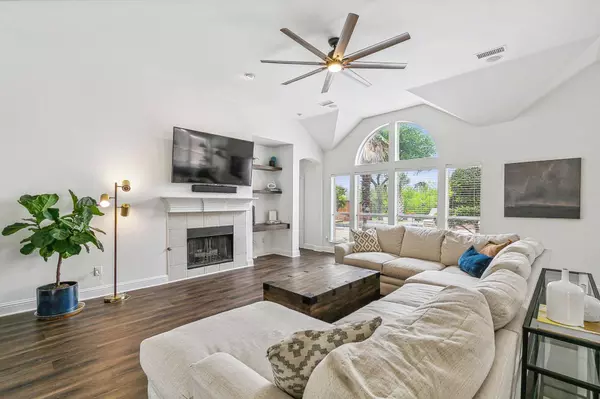 4240 Arbor Creek Drive, Carrollton, TX 75010