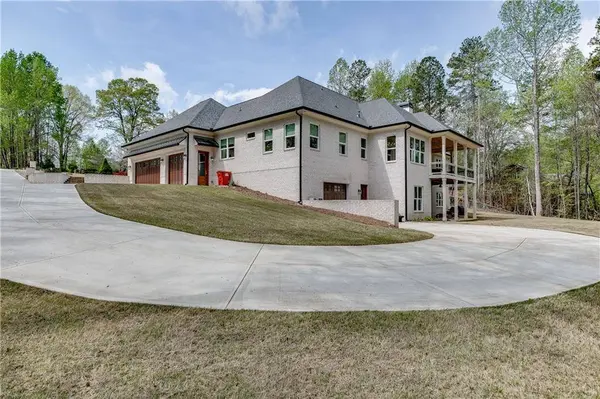 104 Glen VW, Hoschton, GA 30548