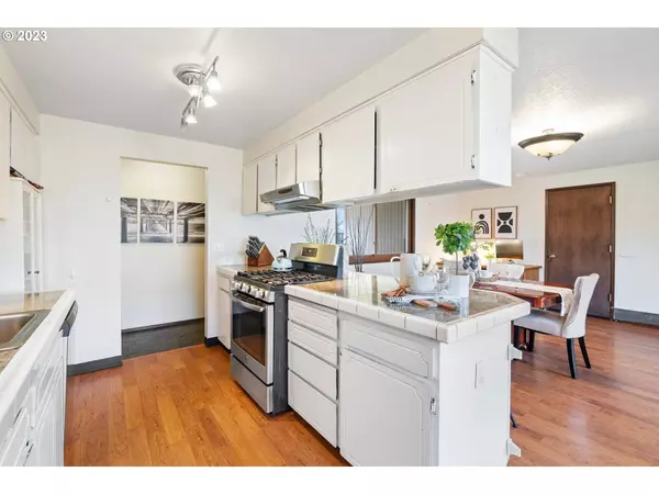 20985 SW ROCK RD, Beaverton, OR 97003