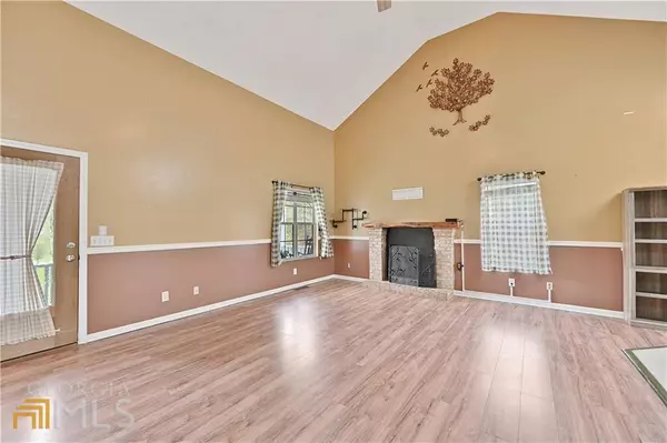 26 Vaughan DR NE, Cartersville, GA 30121