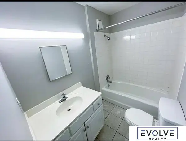 1902 Military Avenue, Omaha, NE 68111