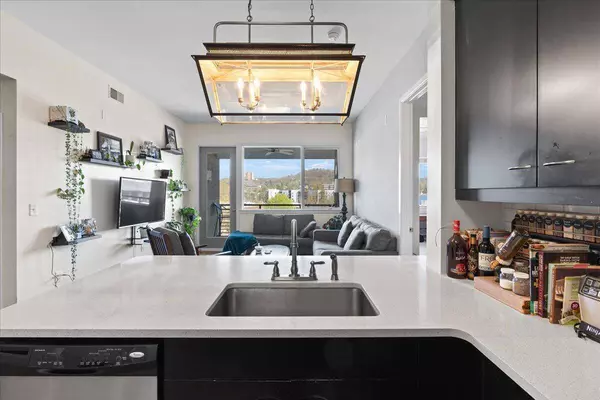 200 Manufacturers Rd #Apt 432, Chattanooga, TN 37405