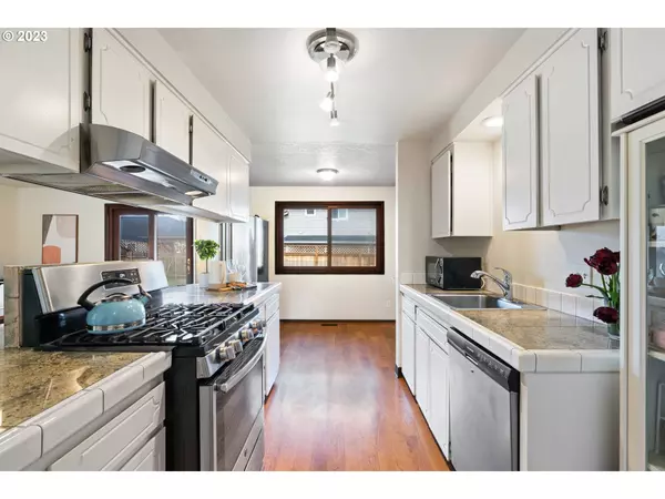 20985 SW ROCK RD, Beaverton, OR 97003