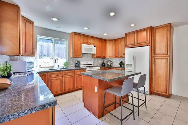 409 Phire Pl, Spring Valley, CA 91977