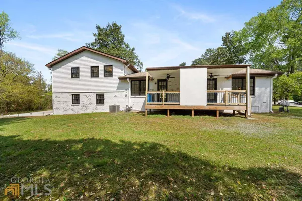 6430 Wells CIR, Douglasville, GA 30135