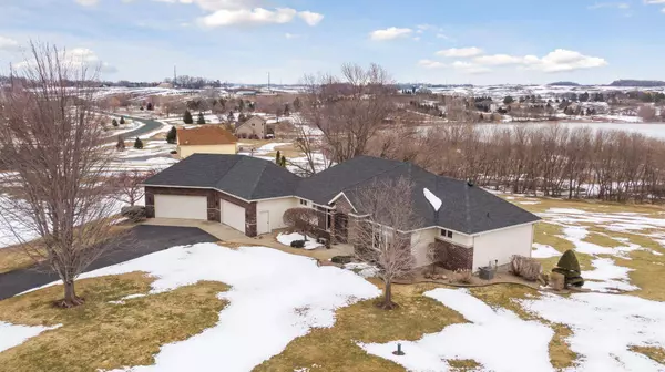 26515 Wyldewood DR, Webster, MN 55088