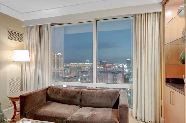 2000 N Fashion Show Drive #4727, Las Vegas, NV 89109