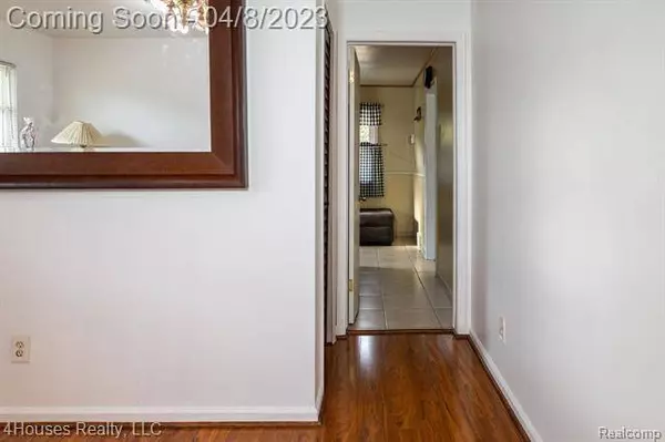 12947 BEECH DALY Road, Redford, MI 48239