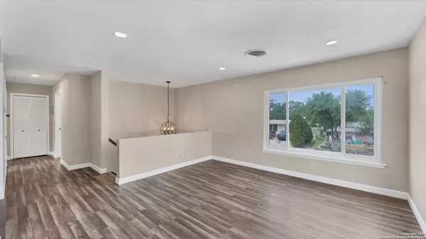 5410 Wales St, San Antonio, TX 78223