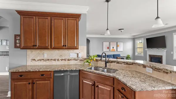 1325 Grantwood AVE NW, Concord, NC 28027