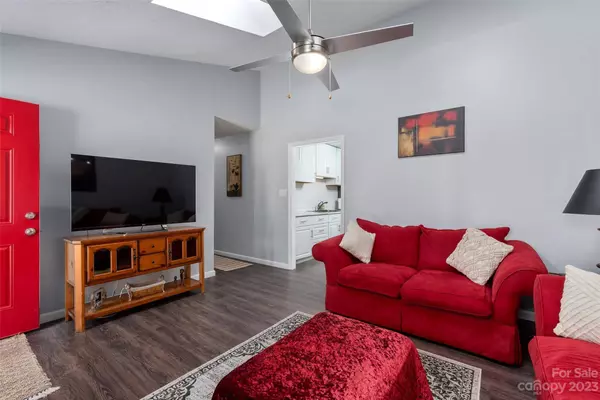 304 Maple Grove Church RD, Matthews, NC 28104