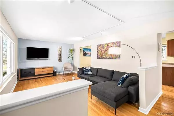 3437 DURHAM Road, Royal Oak, MI 48073