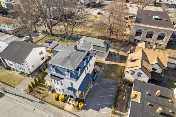 32 Abbott St, Lawrence, MA 01843