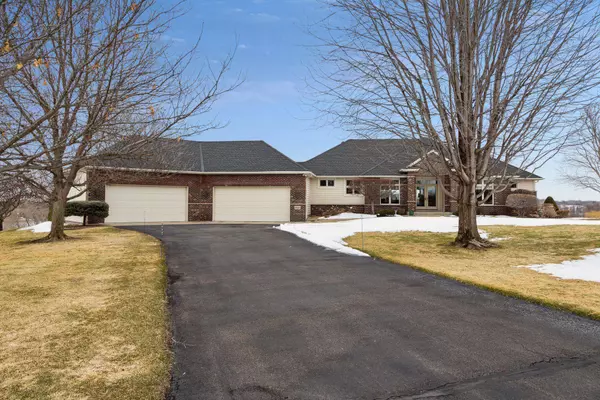 26515 Wyldewood DR, Webster, MN 55088