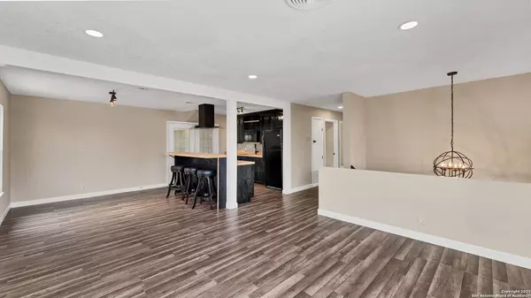 5410 Wales St, San Antonio, TX 78223